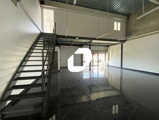 Plus de détails pour Bureau, Local d'activités à louer