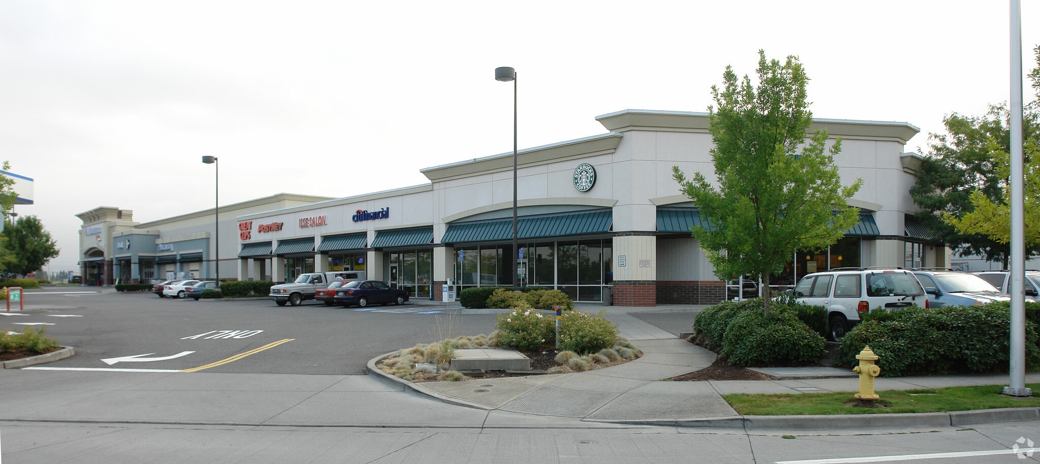 880-888 NE 25th Ave, Hillsboro, OR à louer Photo principale– Image 1 sur 13