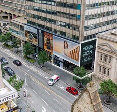 151 Bloor St W, Toronto, ON à louer Photo de l’immeuble– Image 1 sur 4