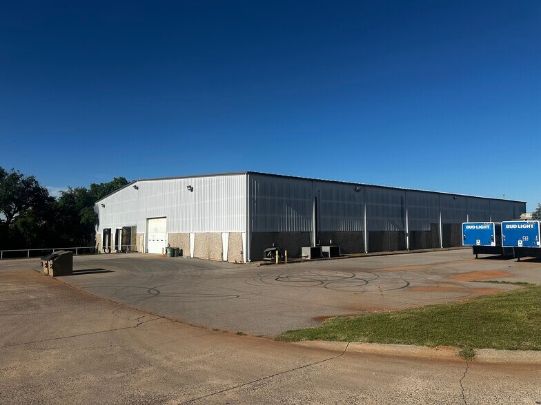 1001 S 7th St, Clinton, OK à vendre - Photo de l’immeuble – Image 2 sur 10