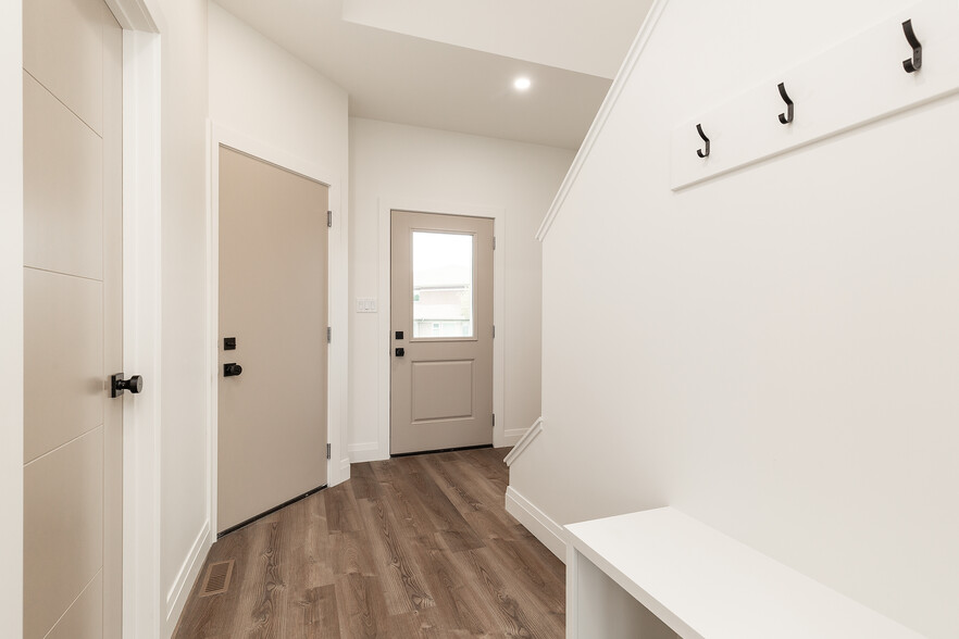 304 50 w, Raymond, AB à vendre - Photo intérieure – Image 3 sur 33