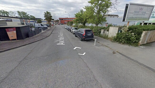 Plus de détails pour Local d’activités à vendre