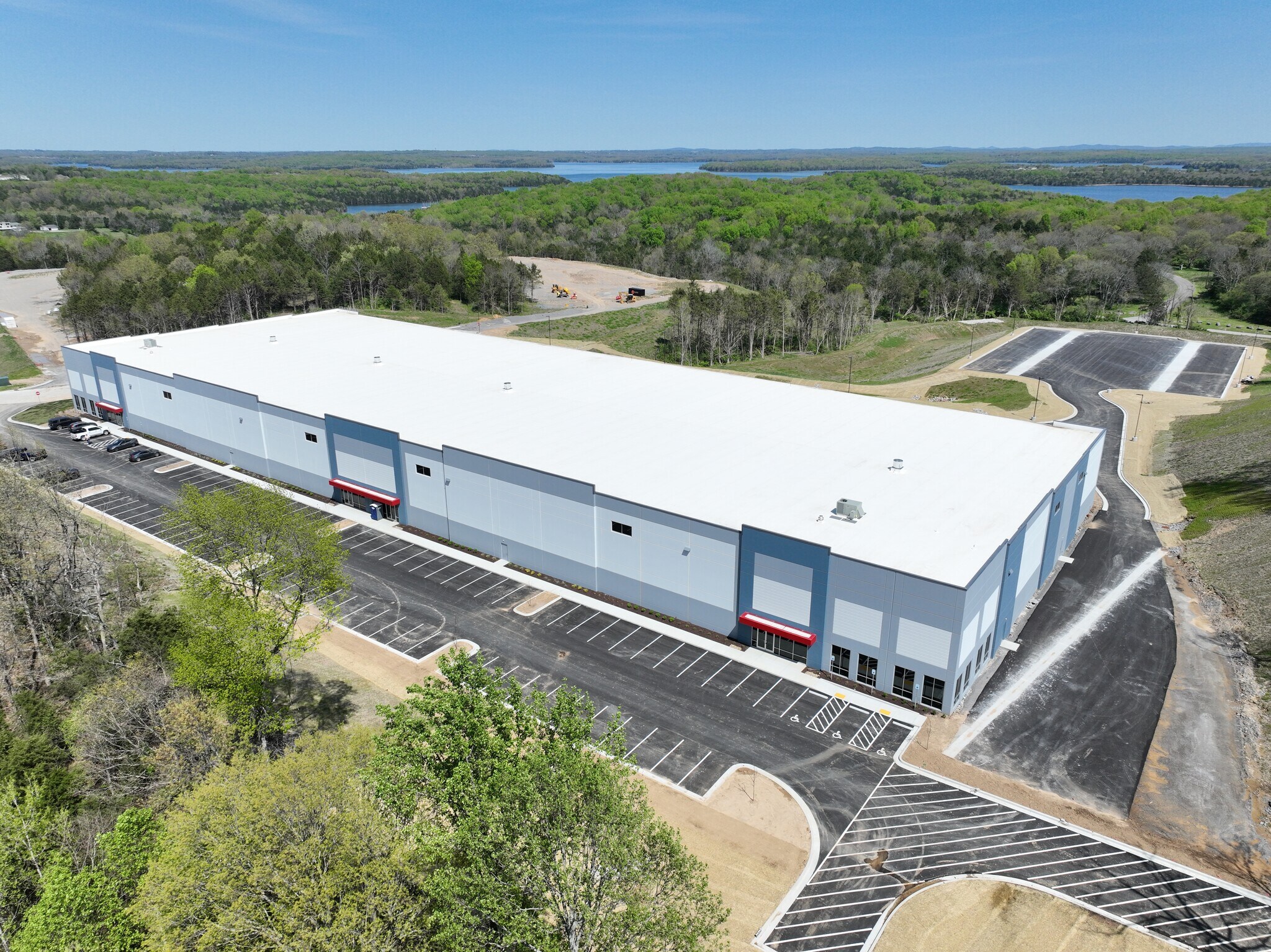 900 Airpark Commerce Dr, Nashville, TN à louer Photo principale– Image 1 sur 13
