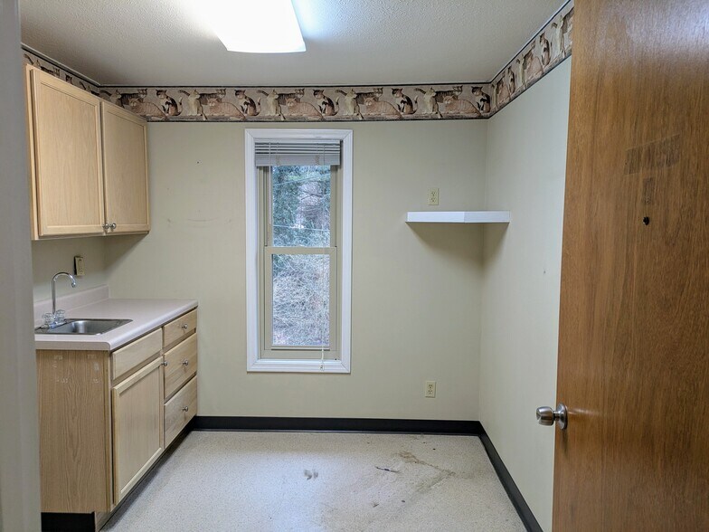 1001 Greenville Hwy, Hendersonville, NC à vendre - Photo de l’immeuble – Image 3 sur 17