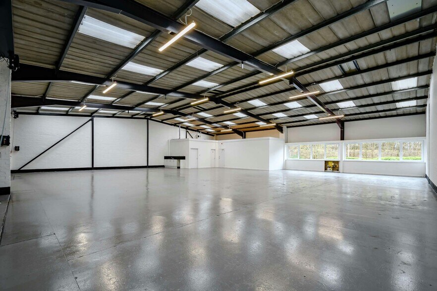 9 Tollpark Rd, Cumbernauld à louer - Photo de l’immeuble – Image 2 sur 10