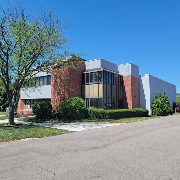7413 Squire Ct, West Chester, OH à vendre - Photo de l’immeuble – Image 1 sur 1