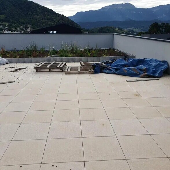 Bureau dans Voiron à louer - Photo de l’immeuble – Image 3 sur 11