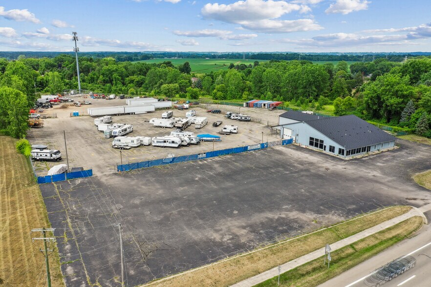 4500 Remembrance Rd, Grand Rapids, MI à louer - Photo de l’immeuble – Image 2 sur 5