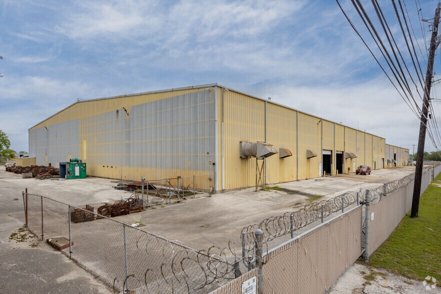 8550 Hansen Rd, Houston, TX à vendre - Photo de l’immeuble – Image 3 sur 15