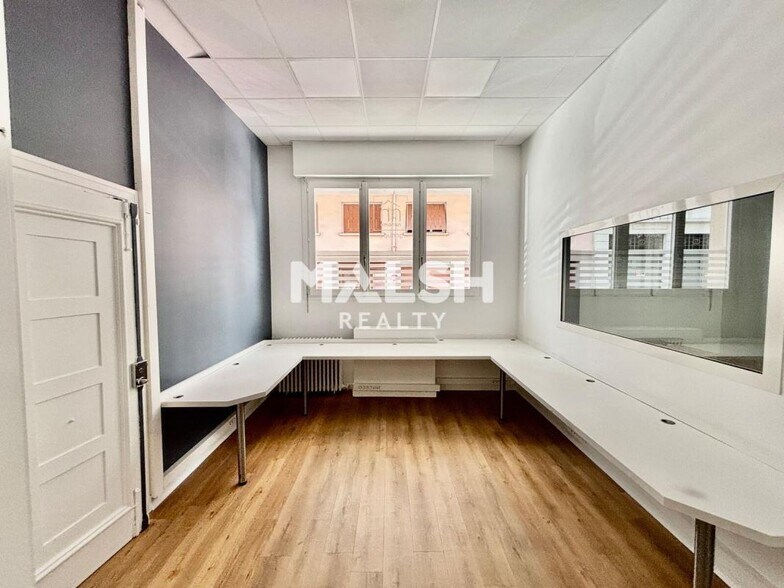 Bureau dans Lyon à louer - Photo de l’immeuble – Image 3 sur 14