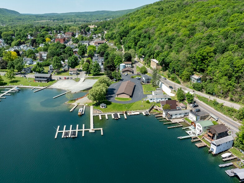 24 Water St, Hammondsport, NY à vendre - Aérien – Image 1 sur 46