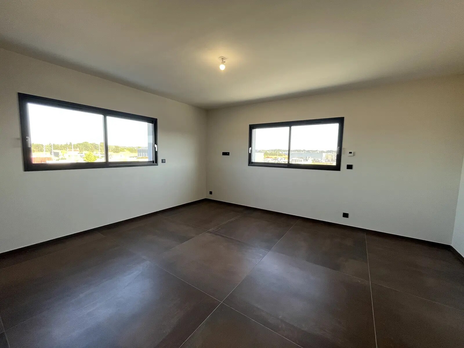 Bureau dans Vauvert à louer Photo de l’immeuble– Image 1 sur 9