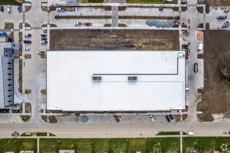 1120 NE Station Xing, Grimes, IA à louer - Aérien – Image 2 sur 5