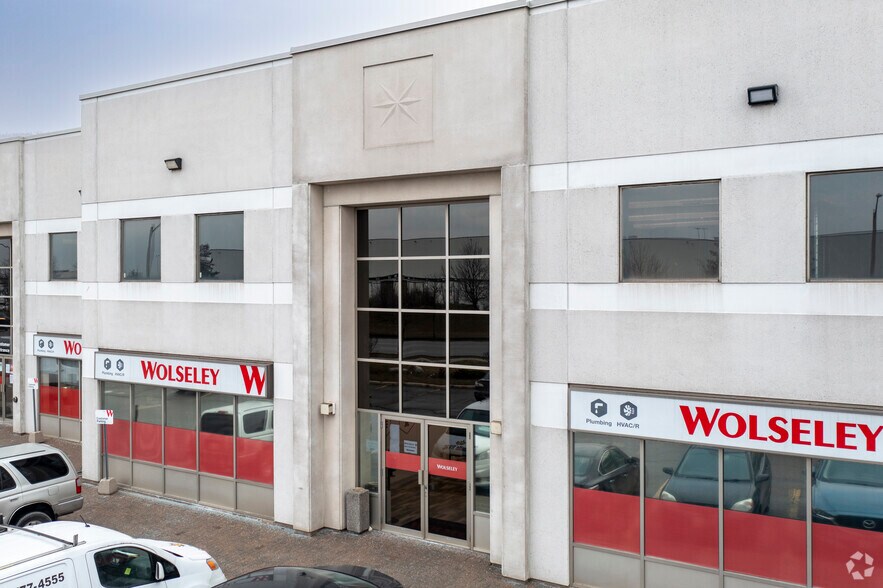 1290 Creditstone Rd, Vaughan, ON à vendre - Photo de l’immeuble – Image 3 sur 4