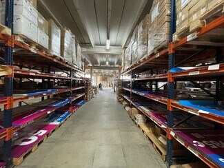Plus de détails pour Industriel/Logistique à louer