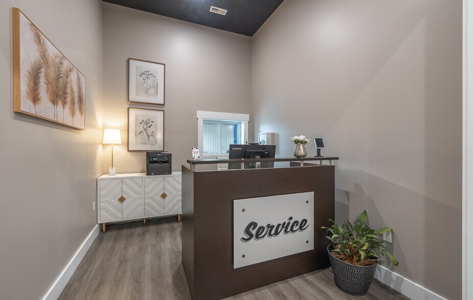 1008 E Main St, Linn, MO à vendre - Photo de l’immeuble – Image 3 sur 53