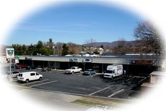 Plus de détails pour 250 N Poplar Ave, Waynesboro, VA - Bureau/Local commercial, Local d'activités à louer