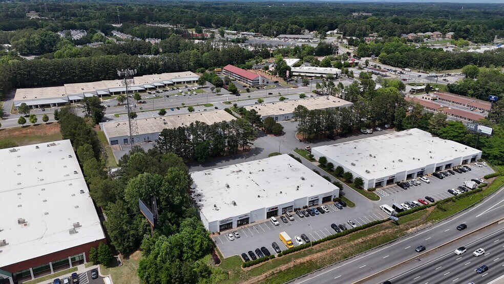 5172 Brook Hollow Pkwy, Norcross, GA à louer - Photo de l’immeuble – Image 2 sur 27