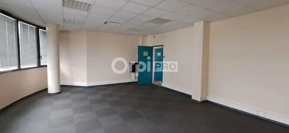 Bureau dans Pau à louer - Photo de l’immeuble – Image 2 sur 8