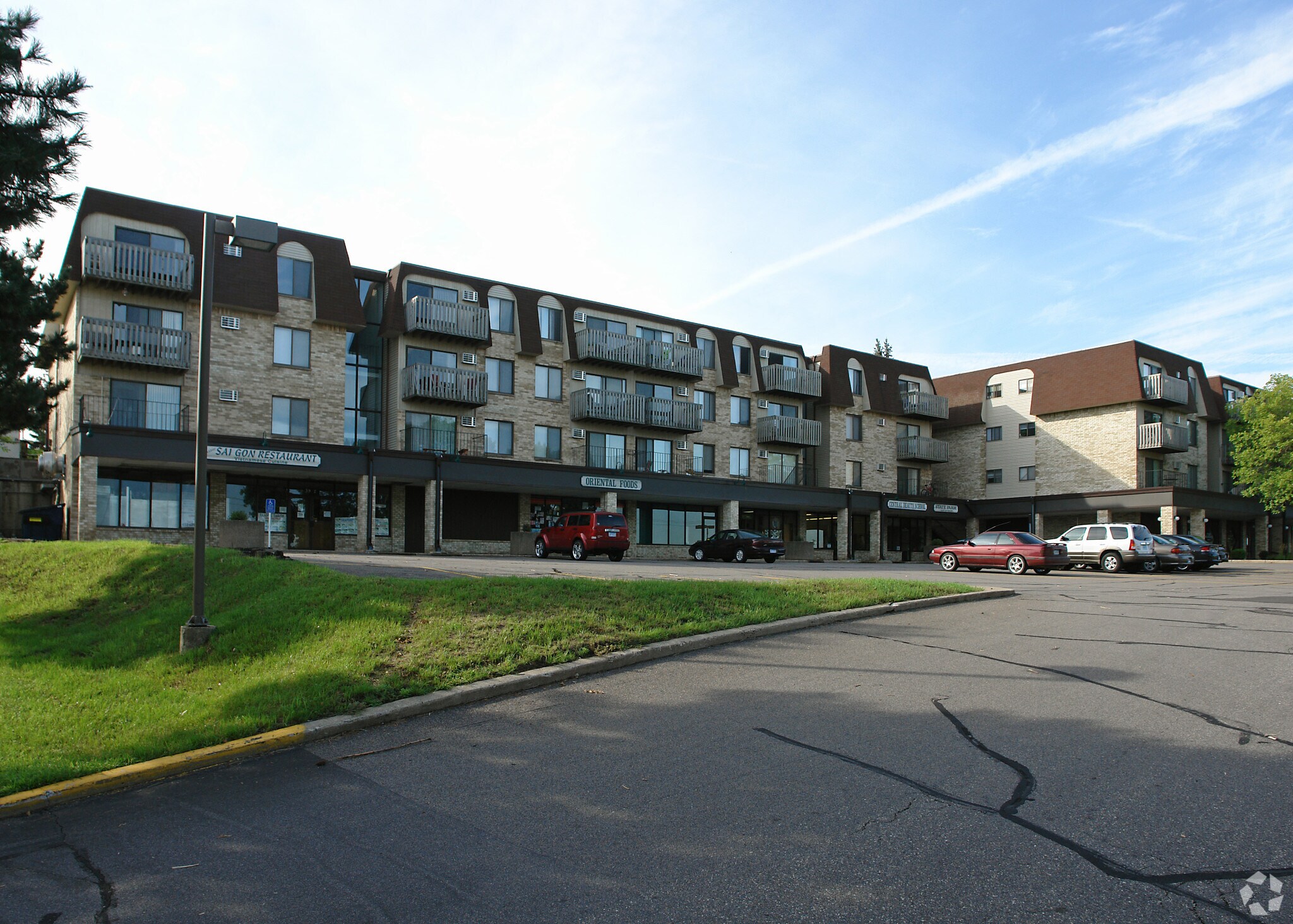 3902-3938 Cedar Grove Pky, Eagan, MN à louer Photo principale– Image 1 sur 5