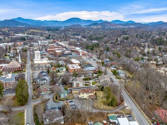 Plus de détails pour 274 S Main St, Waynesville, NC - Local commercial à vendre
