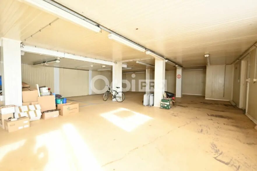 Bureau dans Le Creusot à louer - Photo intérieure – Image 1 sur 6