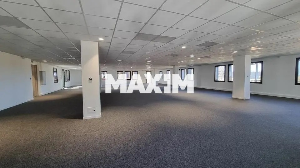 21-21 Avenue Francoise Giroud, Dijon à louer - Photo de l’immeuble – Image 3 sur 9