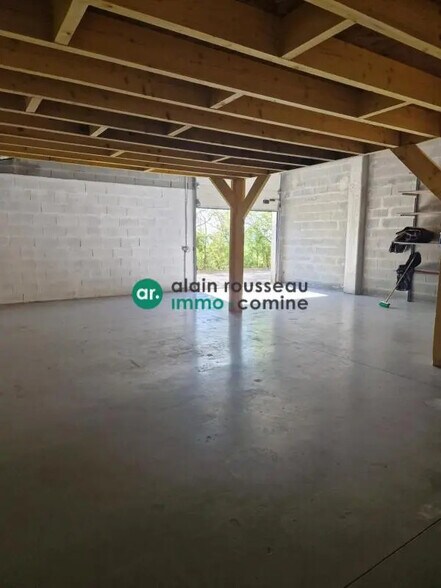Local d’activités dans La Séguinière à louer - Photo de l’immeuble – Image 2 sur 7