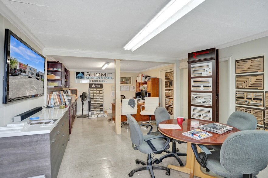 4840-4860 N Dixie Hwy, Oakland Park, FL à vendre - Photo intérieure – Image 3 sur 13