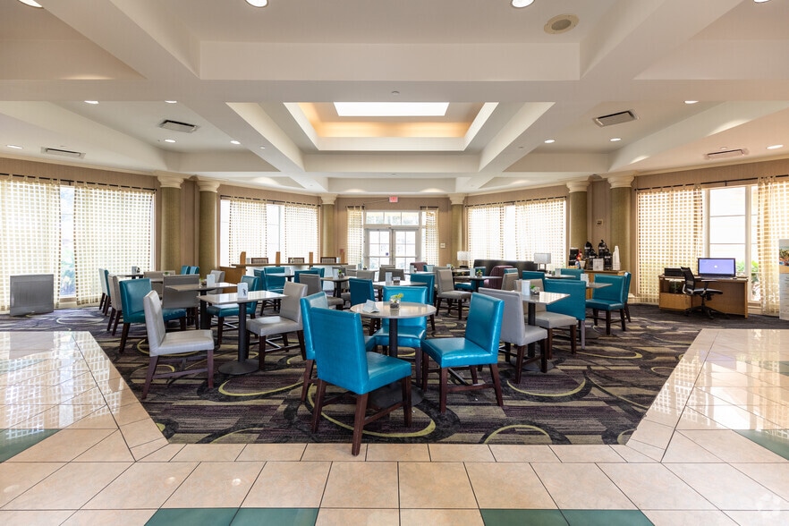 8730 NW 27th St, Miami, FL à vendre - Hall d’entrée – Image 2 sur 10
