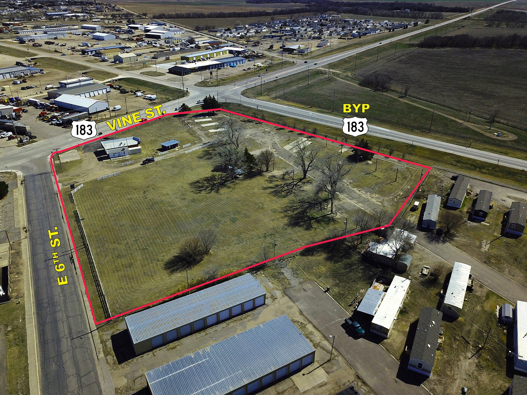 501 Vine St, Hays, KS à vendre Aérien– Image 1 sur 29