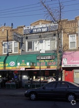 124-13 Liberty Ave, South Richmond Hill, NY à louer Photo principale– Image 1 sur 13