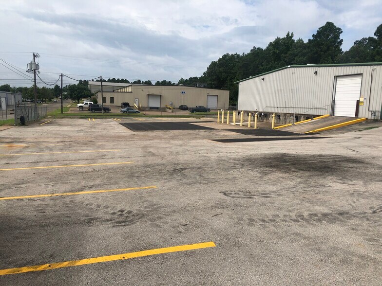 2107 Broussard St, Tyler, TX à louer - Photo de l’immeuble – Image 3 sur 11