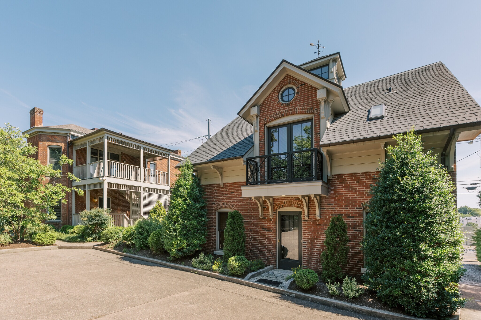300 Madison Pl, Lexington, KY à vendre Photo principale– Image 1 sur 32