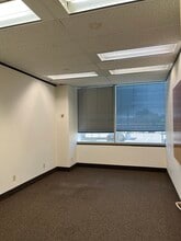 11615 Forest Central Dr, Dallas, TX à louer Photo intérieure– Image 2 sur 2