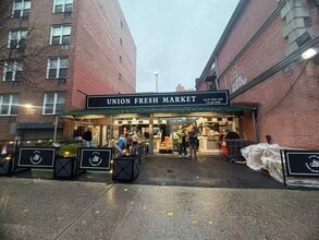 14206 41st Ave, Flushing, NY à louer Photo intérieure– Image 1 sur 4