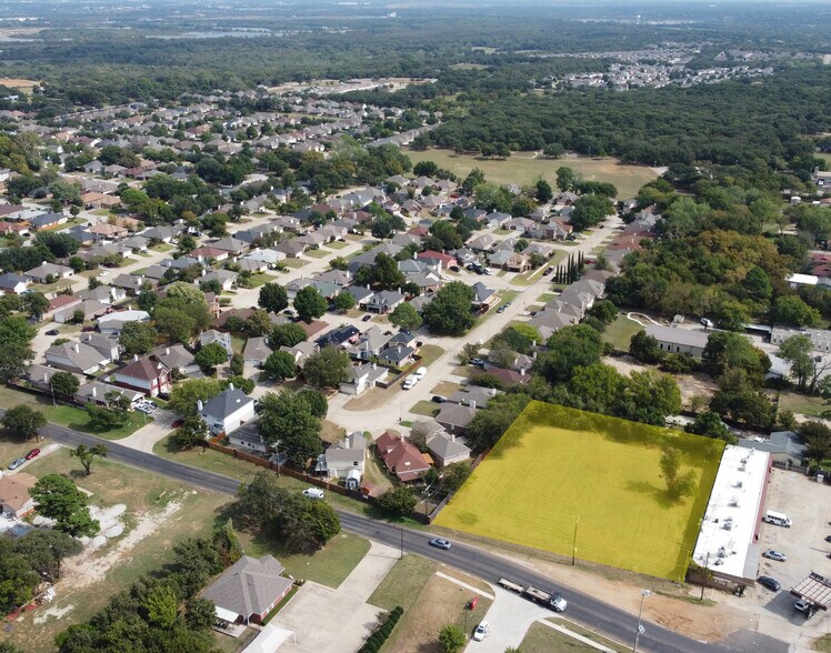 901 Sandy Ln, Fort Worth, TX à vendre - Photo de l’immeuble – Image 2 sur 8