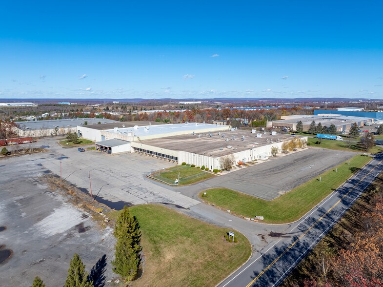 533 Forest Rd, Hazleton, PA à vendre - Photo de l’immeuble – Image 2 sur 11