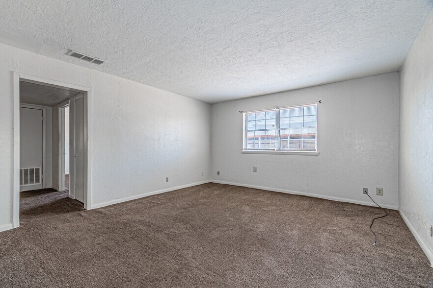 1621 N 13th St, Frederick, OK à vendre - Photo intérieure – Image 3 sur 9