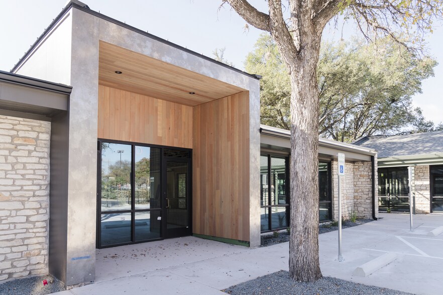 4701 W Gate Blvd, Austin, TX à vendre - Photo de l’immeuble – Image 2 sur 11
