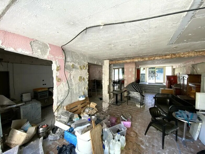 Local commercial dans JUAN-LES-PINS à vendre - Photo de l’immeuble – Image 3 sur 7