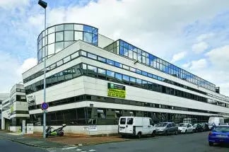 6 Rue Olof Palme, Clichy à louer - Photo de l’immeuble – Image 1 sur 8