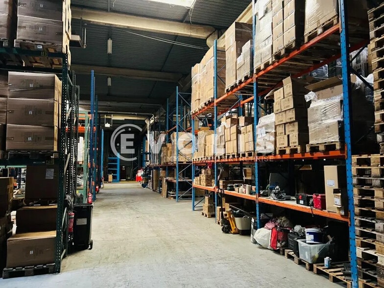 Local d’activités dans Chennevières-sur-Marne à louer - Photo de l’immeuble – Image 3 sur 8