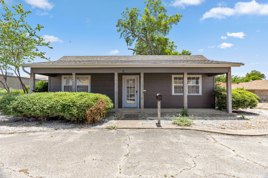 105 W Walnut St, Hillsboro, TX à louer - Photo principale – Image 1 sur 16