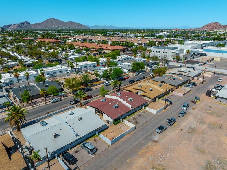 4121 E Moreland St, Phoenix, AZ à vendre - Photo de l’immeuble – Image 2 sur 20