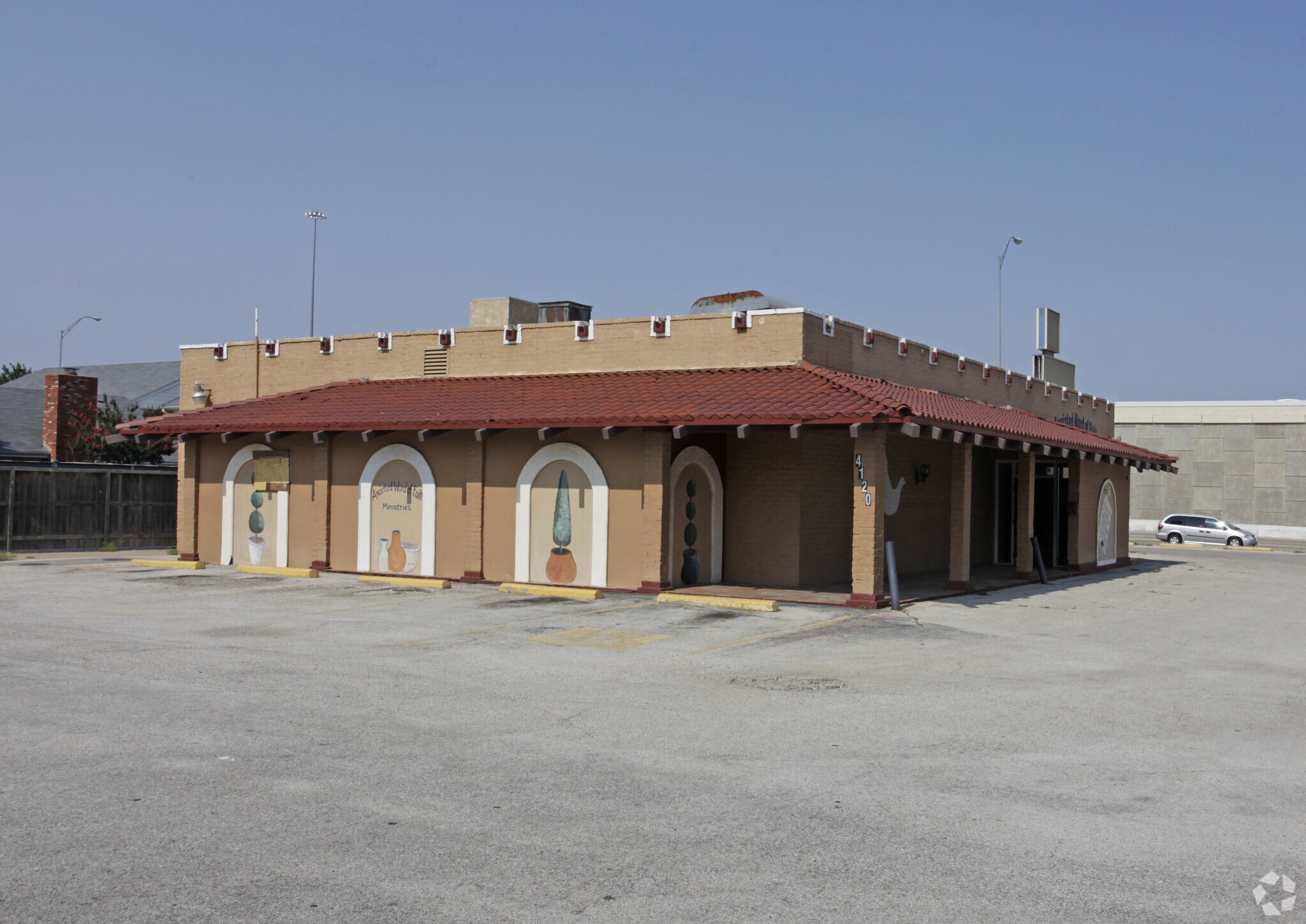 4120-8101 Glenview Dr. Portfolio portefeuille de 2 biens à vendre sur LoopNet.fr Photo principale– Image 1 sur 3