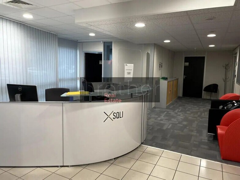 Bureau dans Pessac à louer - Photo de l’immeuble – Image 3 sur 9