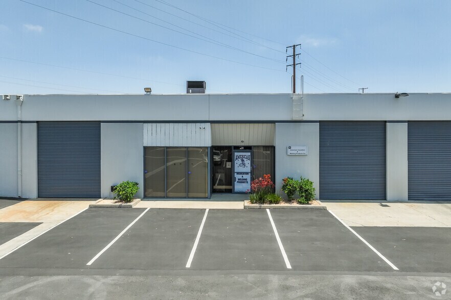 14944 Shoemaker Ave, Santa Fe Springs, CA à louer - Photo de l’immeuble – Image 2 sur 3
