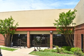 820 Fesslers Pky, Nashville, TN à louer Photo de l’immeuble– Image 1 sur 7