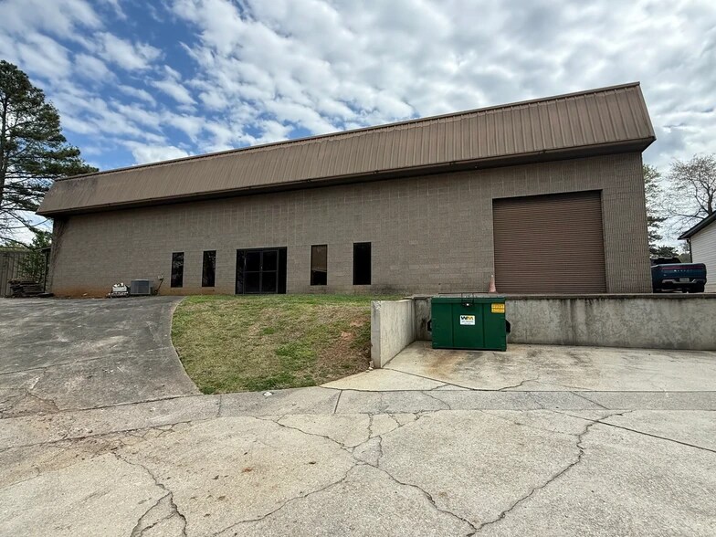 1675 NW Old 41 Hwy, Marietta, GA à louer - Photo de l’immeuble – Image 2 sur 8